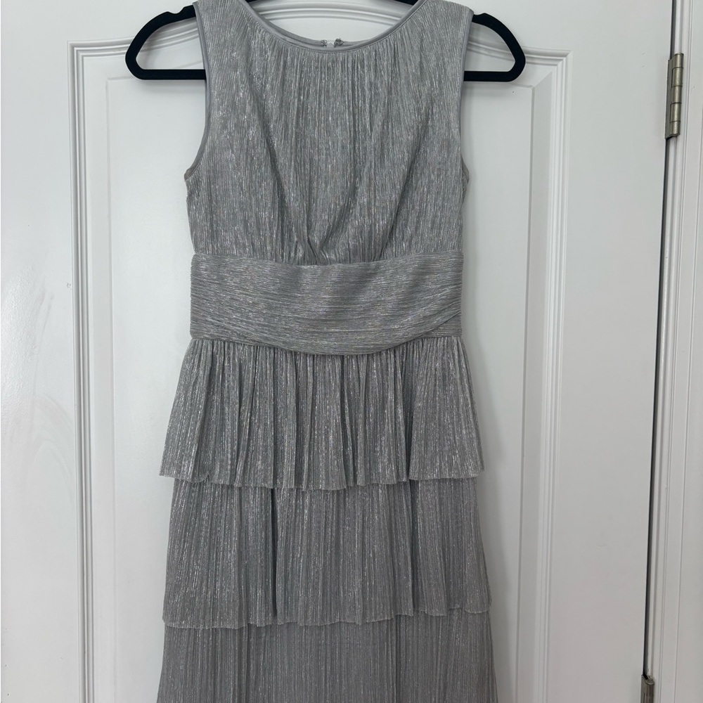 Maggy London Gray Tiered Sheath Midi Dress